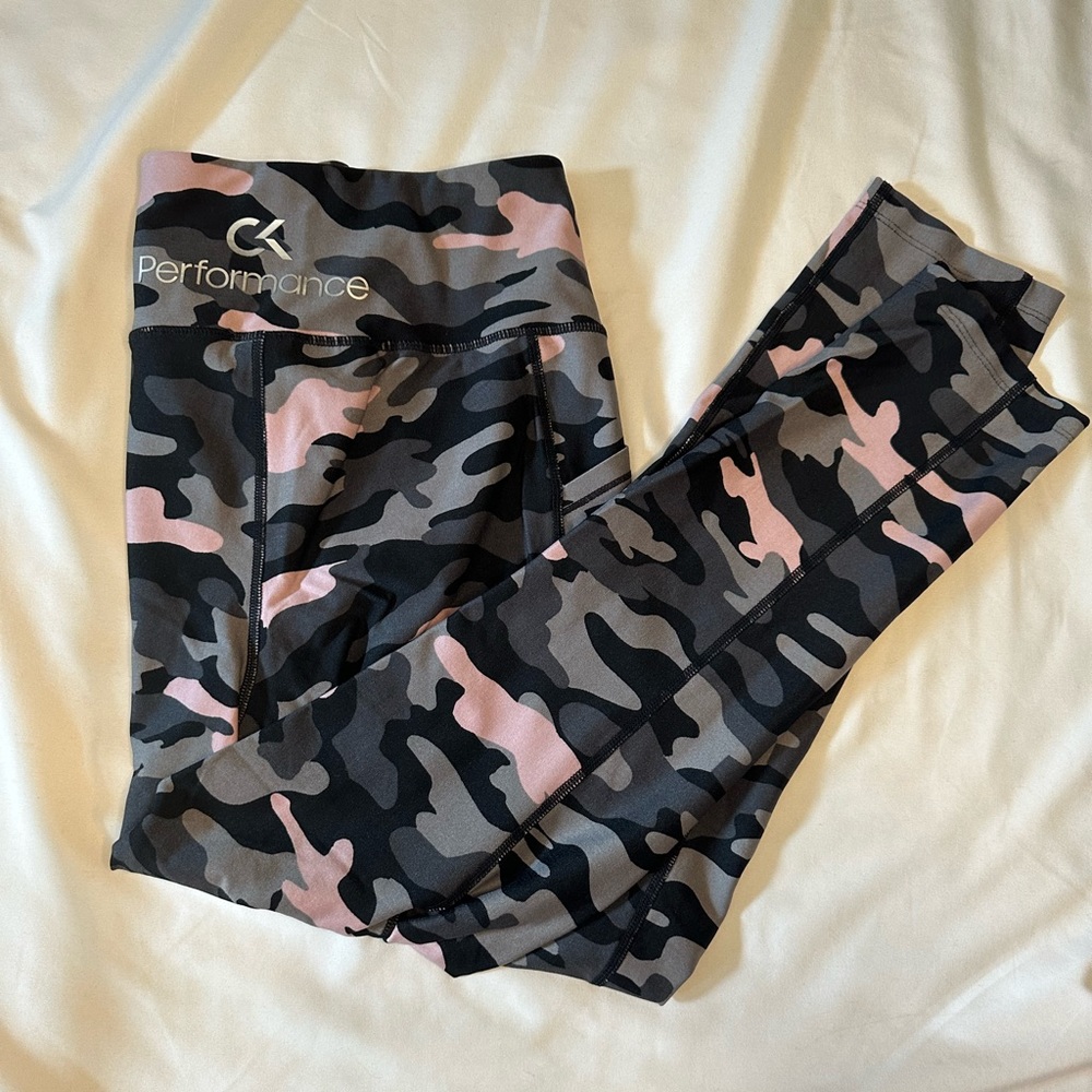 WORN ONCE! Calvin Klein Wicked Capri Leggings